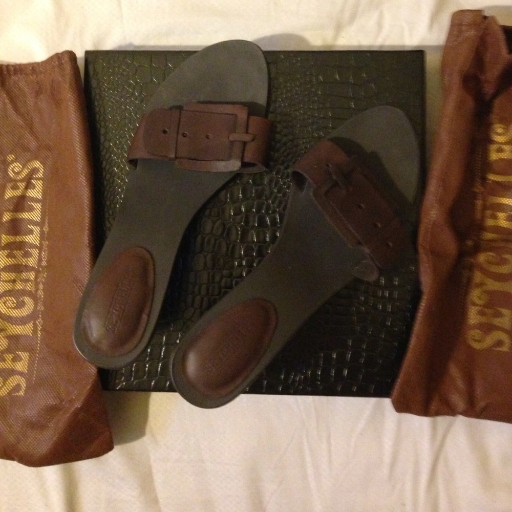⭐️⭐️⭐️SEYCHELLES LEATHER HEELS⭐️⭐️⭐️